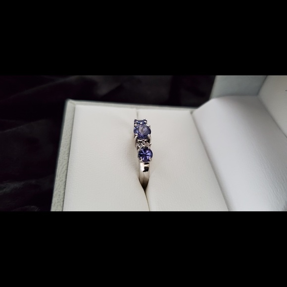 Tanzanite and diamond 14K white gold ring - Picture 6 of 10